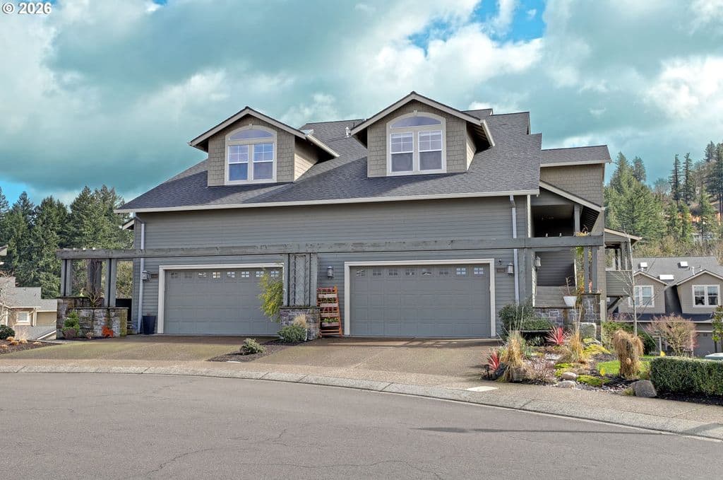 10316 SE Bristol Ct, Happy Valley, OR 97086