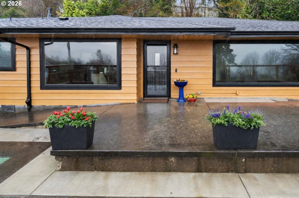 410 Pleasant Ave, Astoria, OR 97103