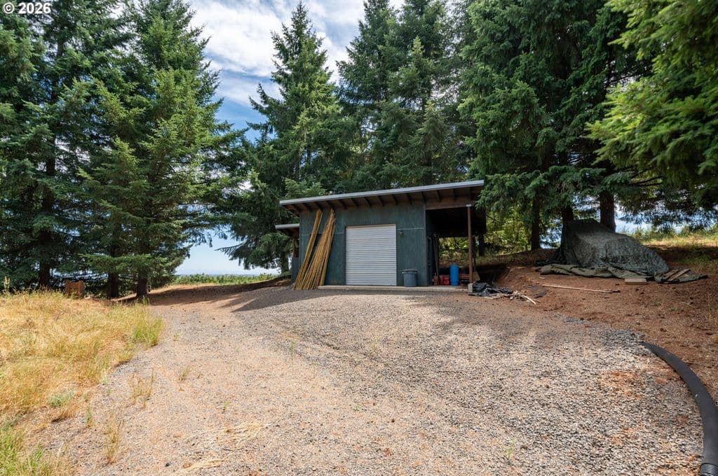 19601 NE Trunk Rd, Dundee, OR 97115