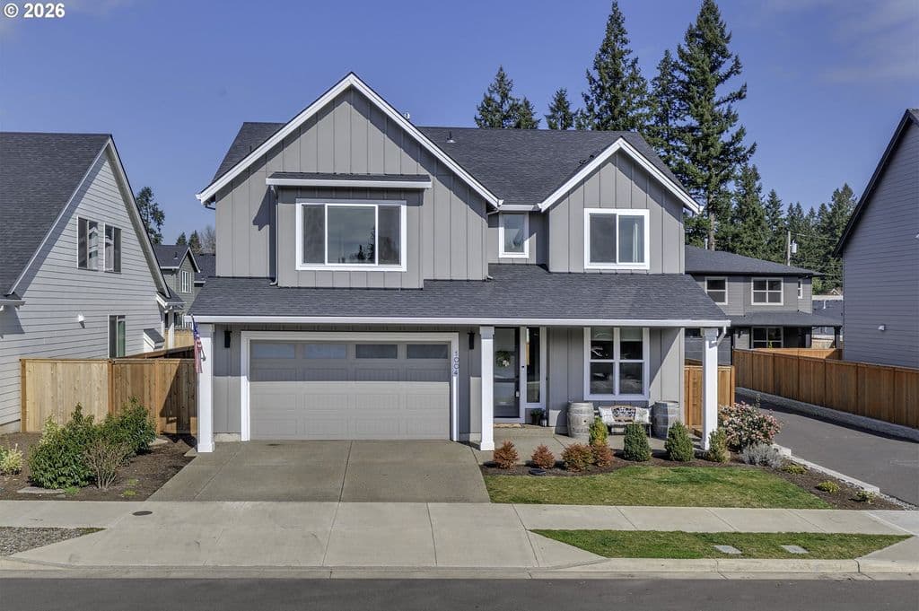 1004 NE 17th Ave, Canby, OR 97013