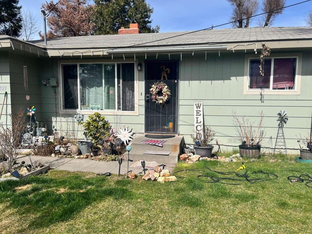 5829 Cheyne Ave, Klamath Falls, OR 97603