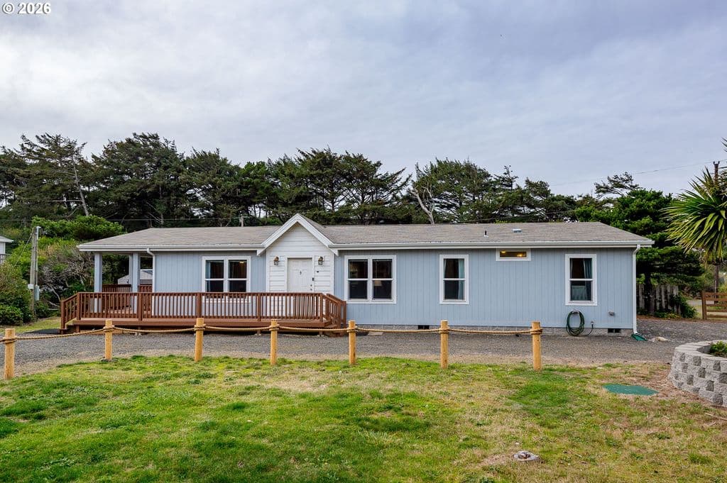 4567 Foulweather St, Florence, OR 97439