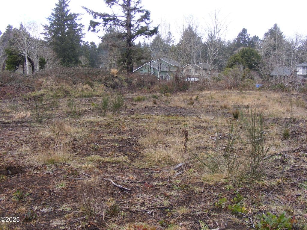 Tl10700 West Ct #97, South Beach, OR 97366