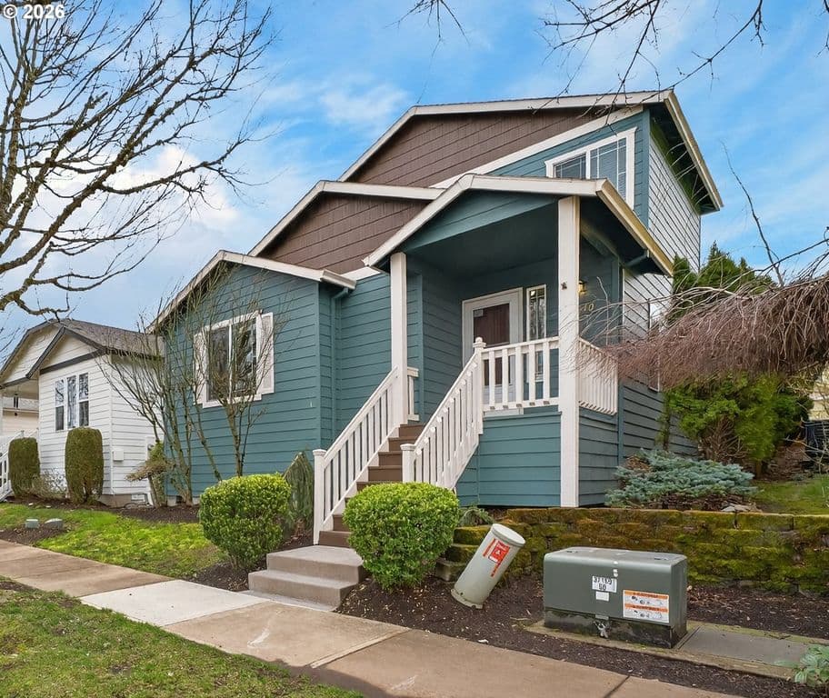 20510 NE Shore View Dr, Fairview, OR 97024