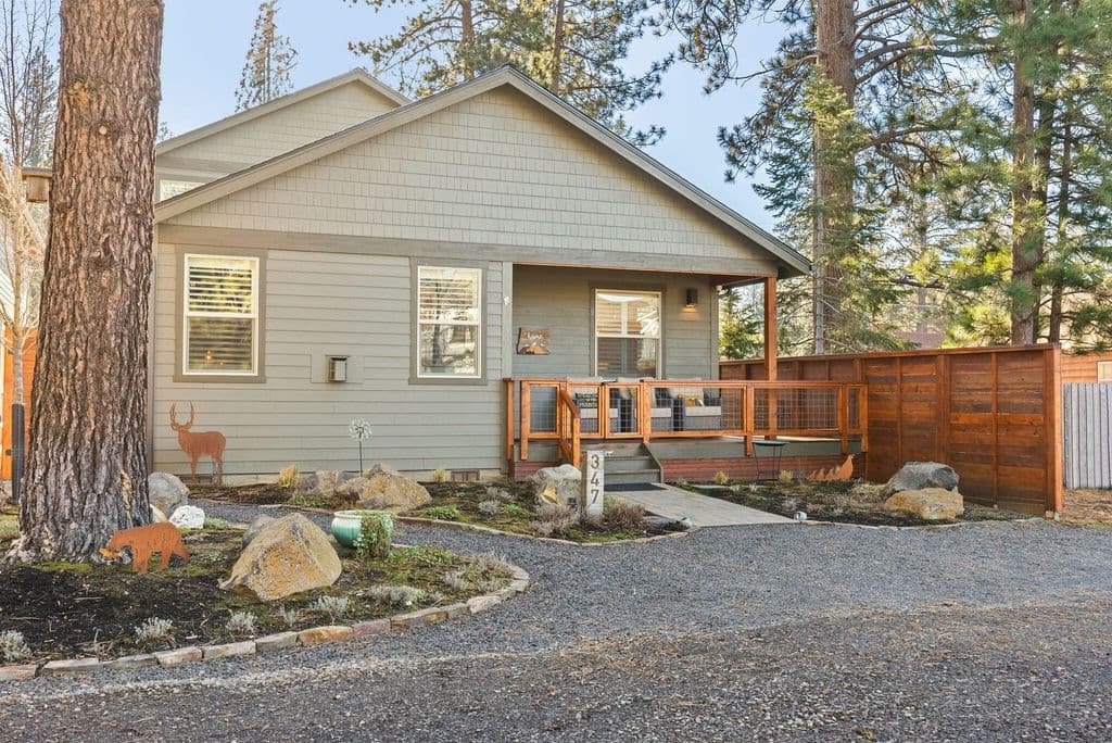 347 E Jefferson Ave, Sisters, OR 97759