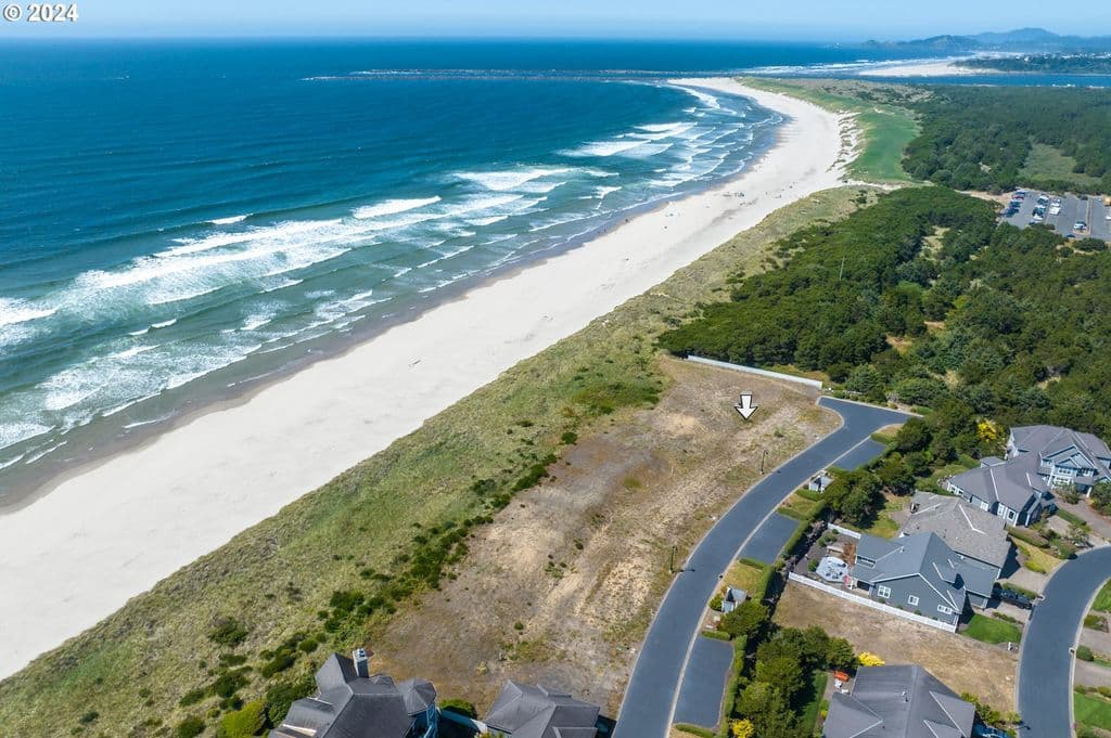 SW Cupola Dr #124, South Beach, OR 97366