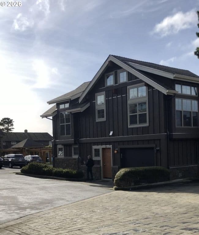 132 E Surfcrest Ave #B2-k, Cannon Beach, OR 97110