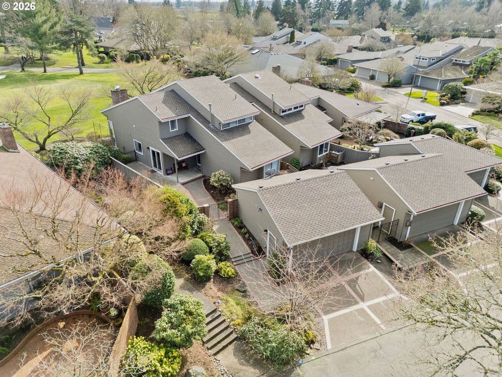 32540 SW Lake Point Ct, Wilsonville, OR 97070