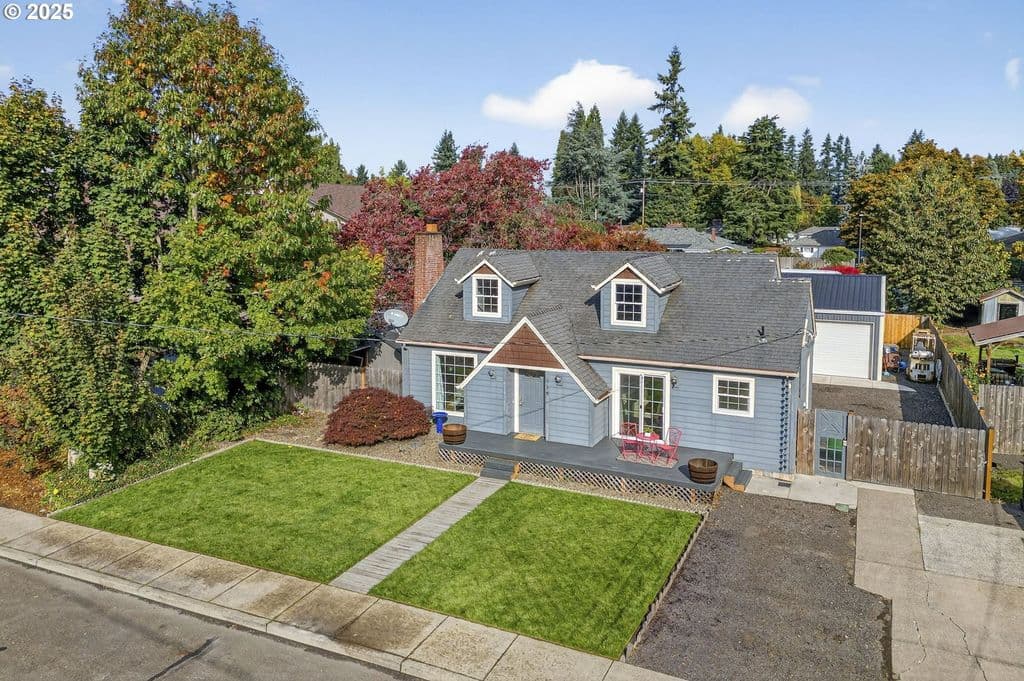 318 NE 9th Ave, Canby, OR 97013