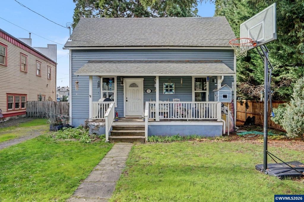 213 Mill St, Silverton, OR 97381