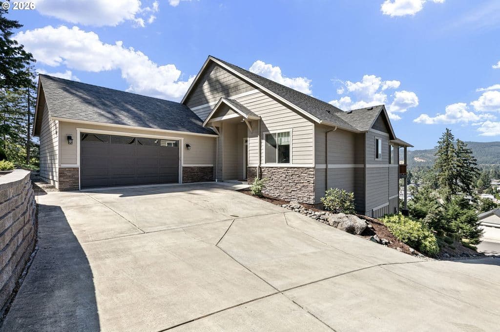 6451 Dogwood St, Springfield, OR 97478