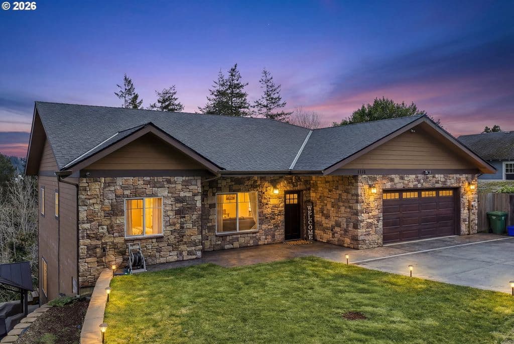 1118 S 11th St, Coos Bay, OR 97420