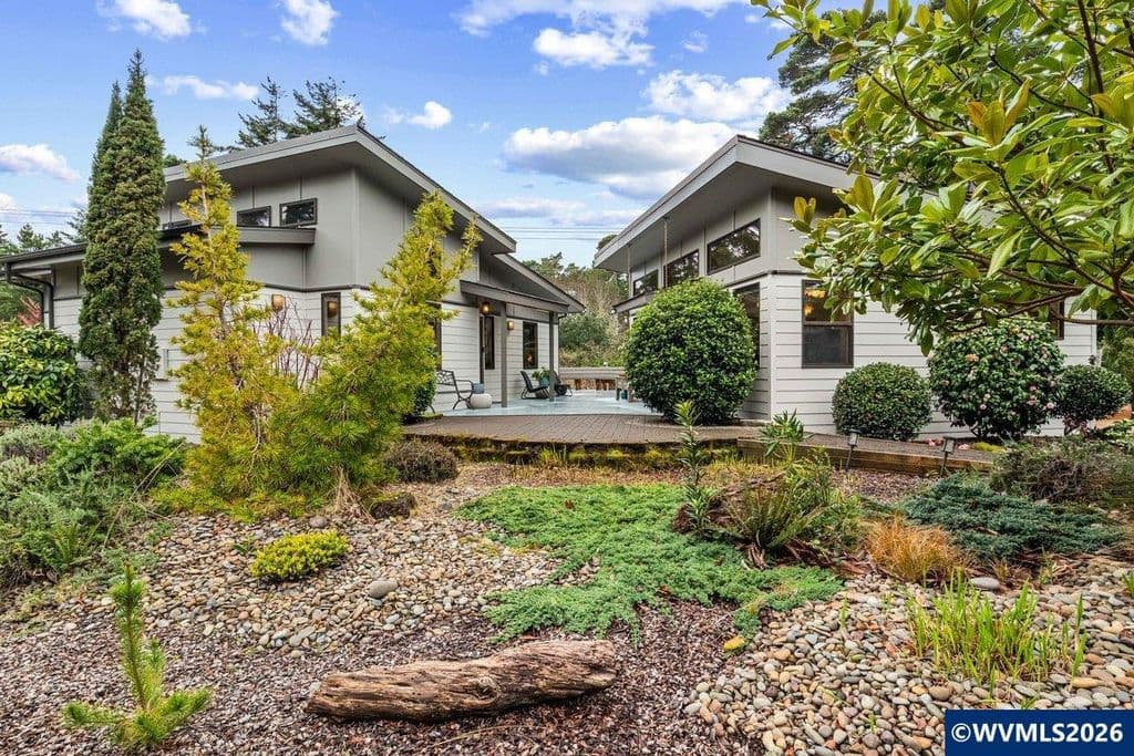 4975 Heceta Beach Rd, Florence, OR 97439