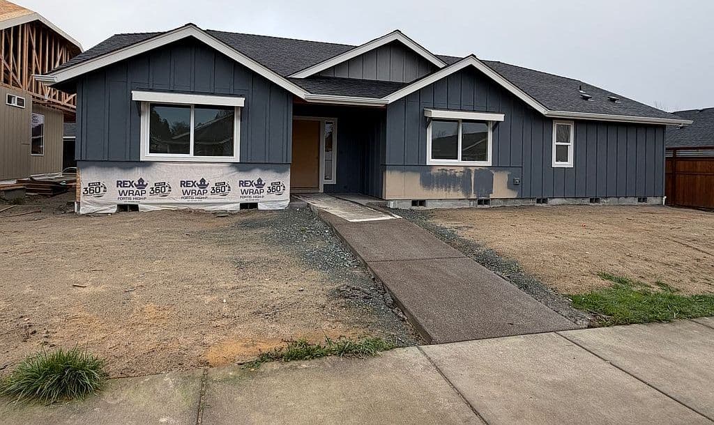 1604 Kokanee Ln, Grants Pass, OR 97527