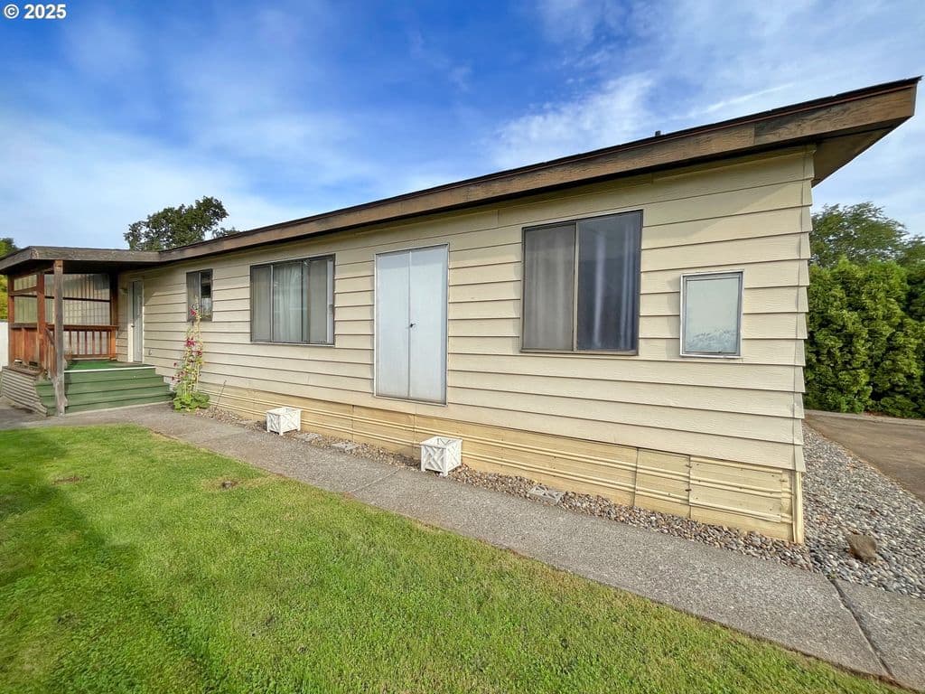 1267 Tucker Rd Unit 20, Hood River, OR 97031