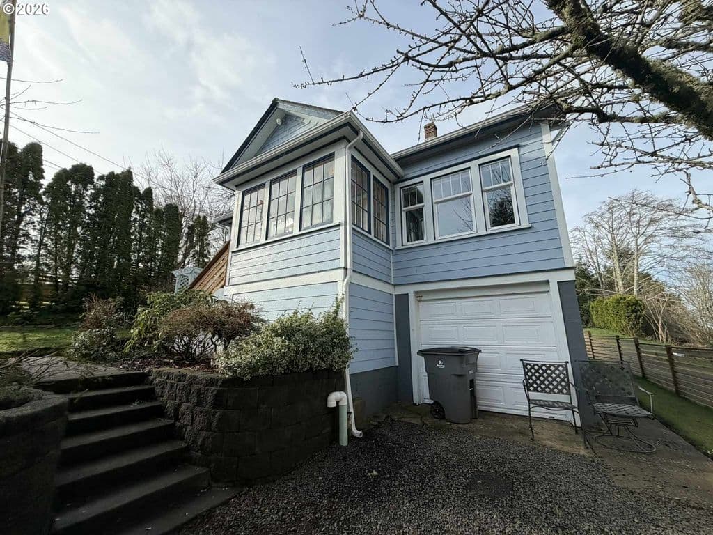 35210 Orchard Ln, Astoria, OR 97103