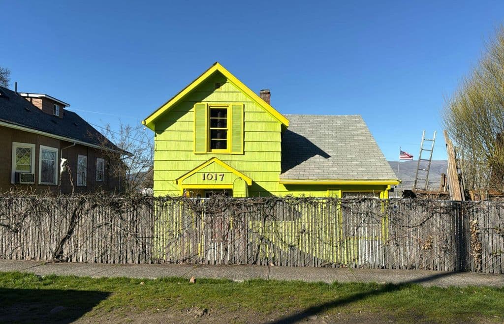 1017 E 8th St, The Dalles, OR 97058