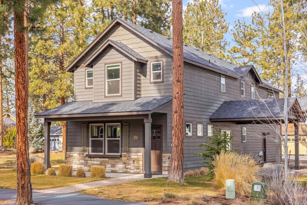 952 Timber Pine Dr, Sisters, OR 97759