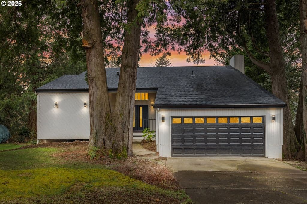 275 NE Scott Dr, Gresham, OR 97030