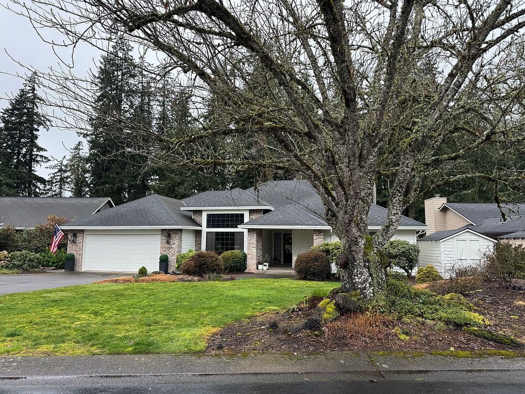 1731 NW Doral St, McMinnville, OR 97128