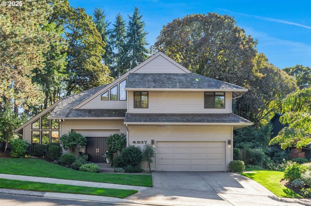 4217 Albert Cir, Lake Oswego, OR 97035