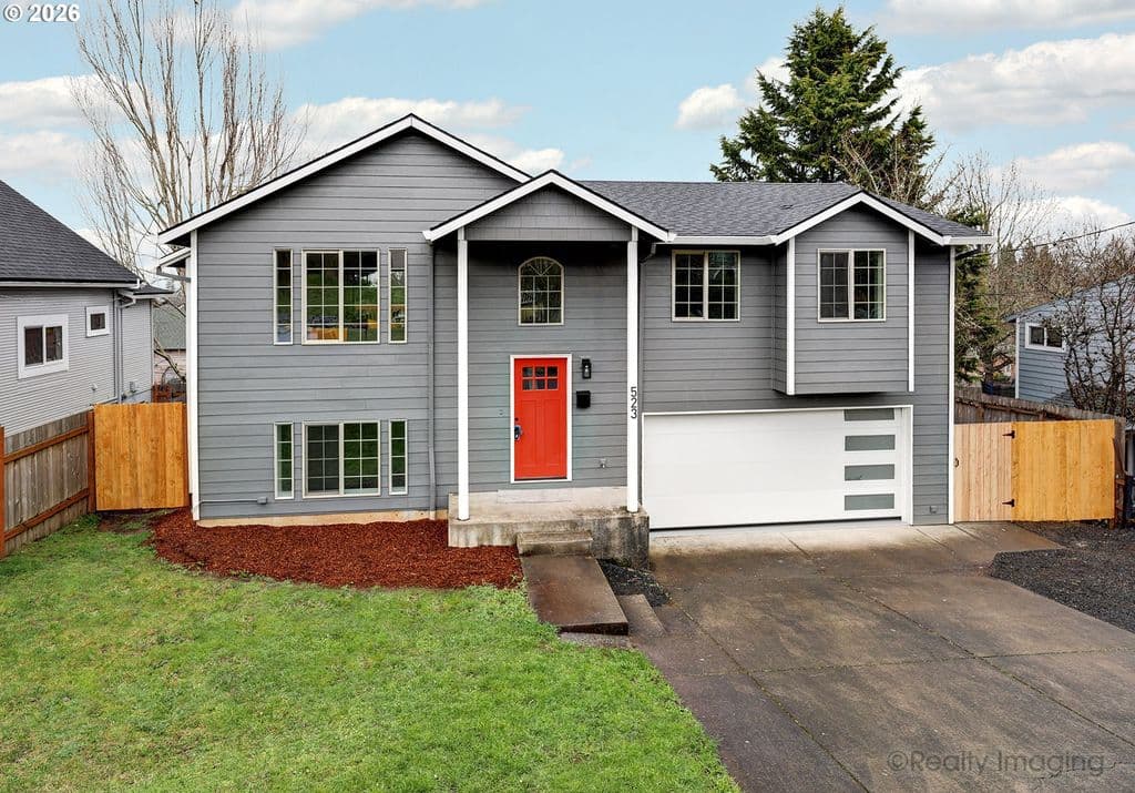 523 Roosevelt St, Oregon City, OR 97045