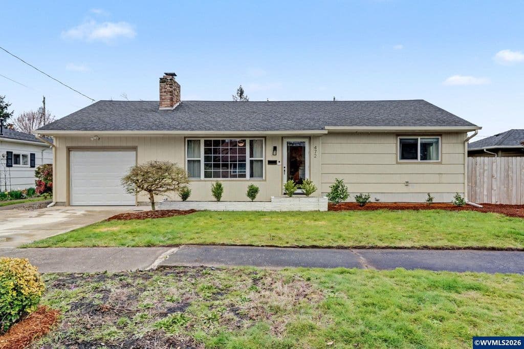 472 E St, Lebanon, OR 97355