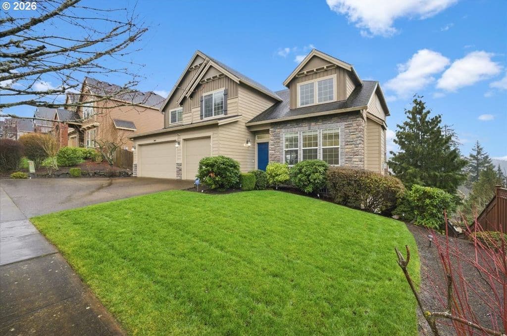 10884 SE Lenore St, Happy Valley, OR 97086