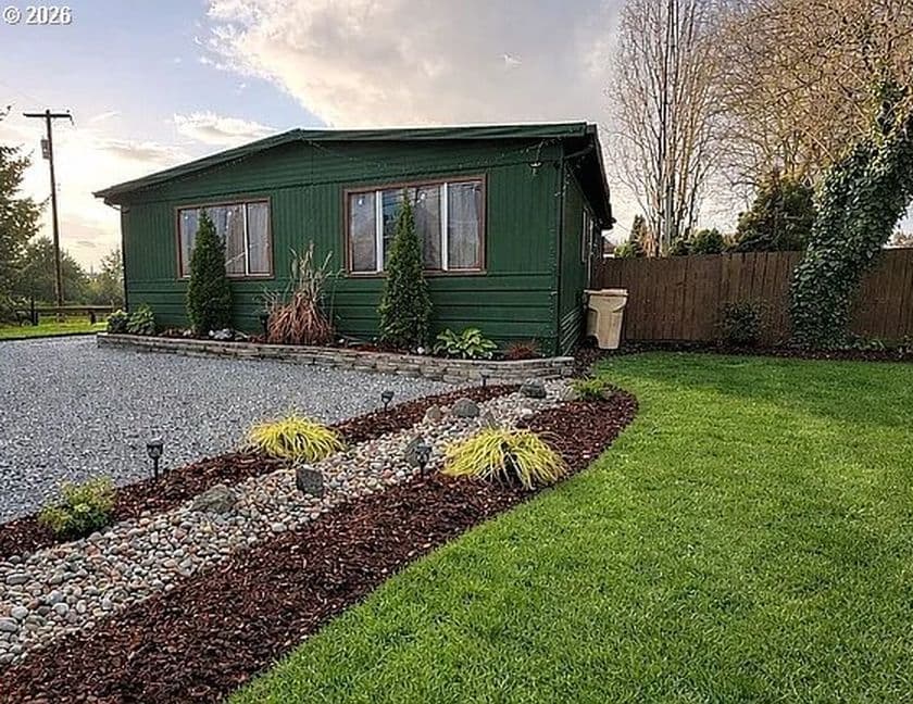 4170 S Santiam Hwy Unit 6, Lebanon, OR 97355