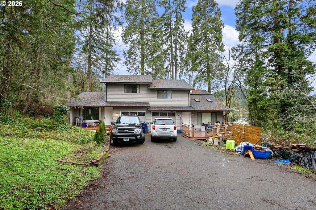 616 S 71st St, Springfield, OR 97478