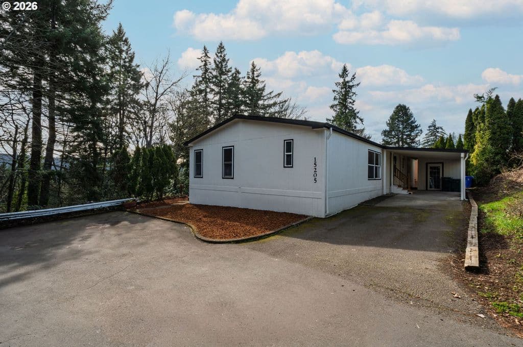 15205 SE Michelle Dr, Clackamas, OR 97015
