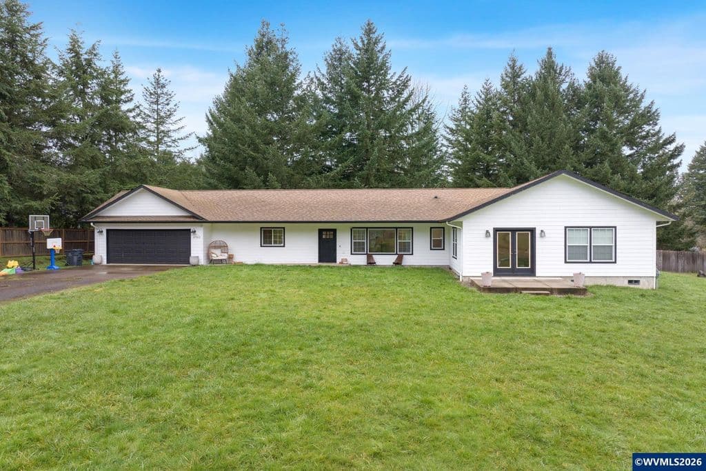 37502 Agate Dr, Lebanon, OR 97355