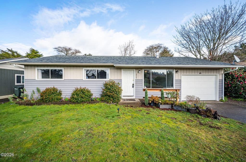 334 NE San Bayo Cir #O, Newport, OR 97365