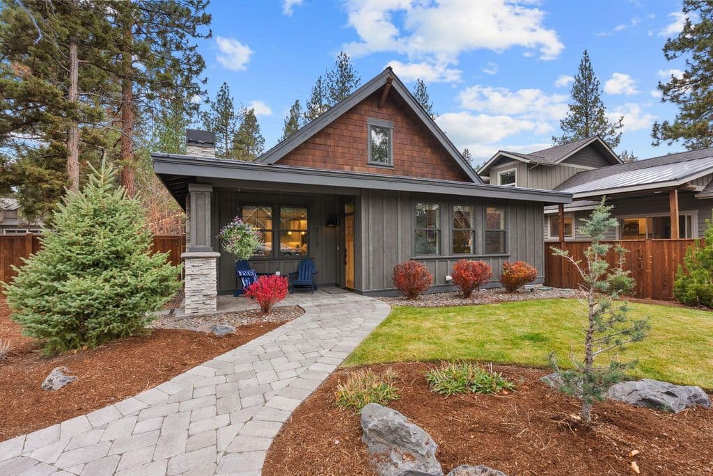 771 S Wrangler Ct, Sisters, OR 97759