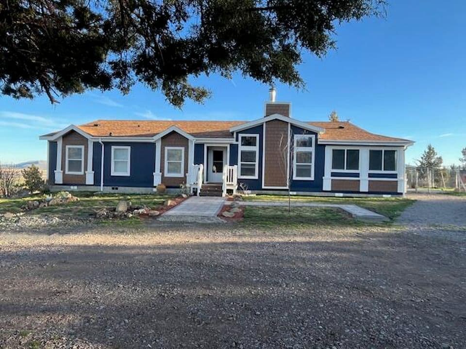 6710 Jake Rd, Klamath Falls, OR 97601