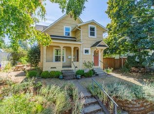 Nearby home at 7454 N Haven Ave