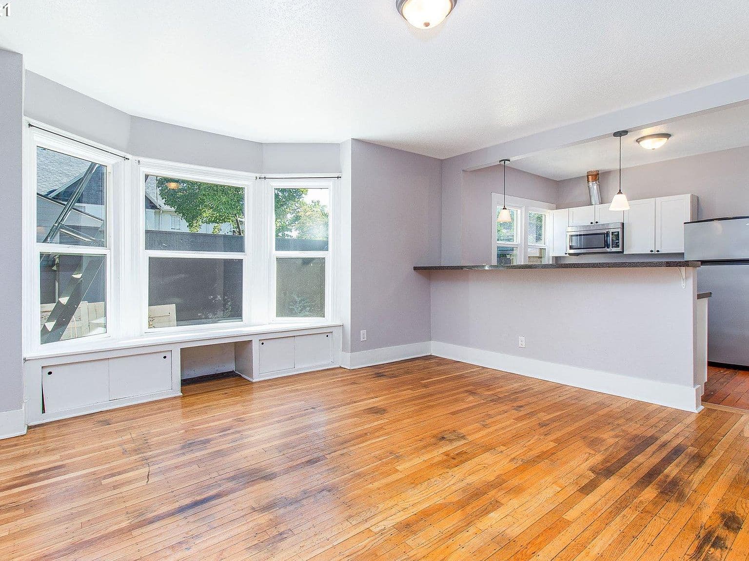 7454 N Haven Ave - Thumbnail 2