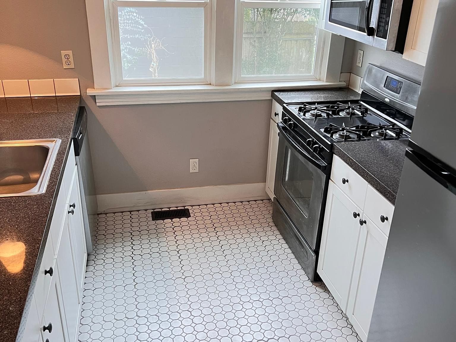 7454 N Haven Ave - Thumbnail 6