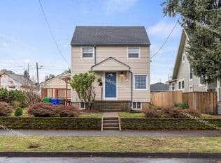Nearby home at 7461 N Westanna Ave