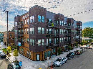 Nearby home at 5150 N Lombard St #209