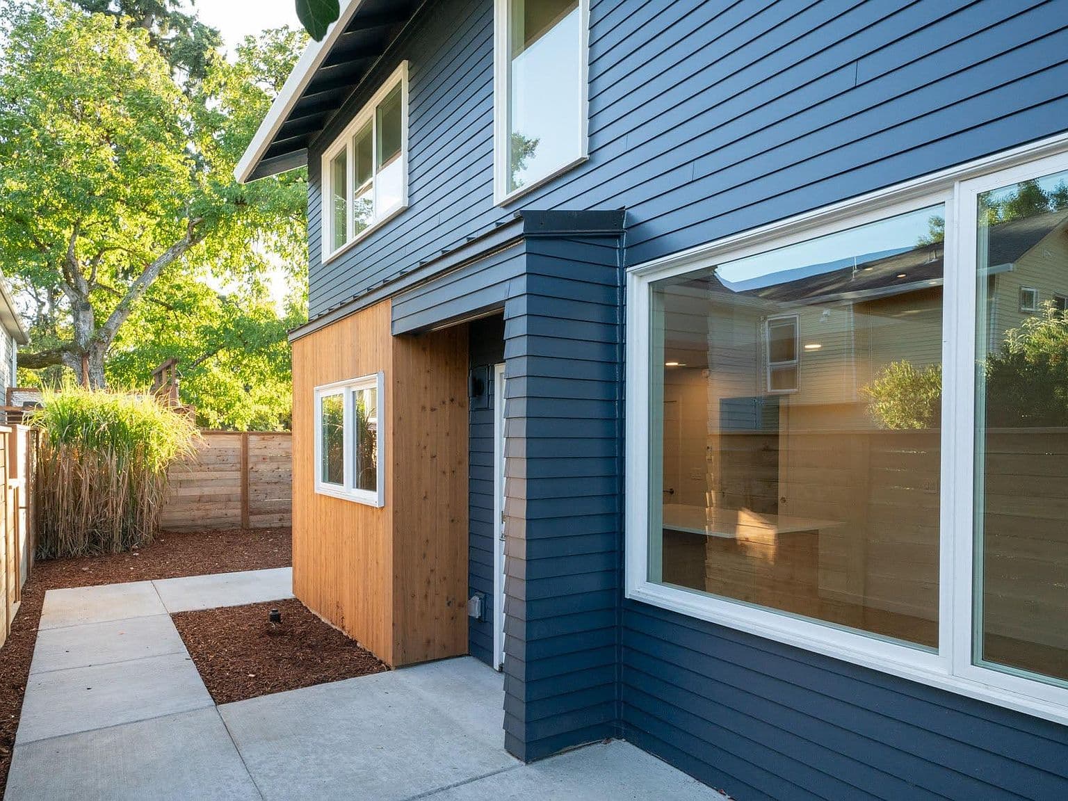 5009 N Girard St #C - Thumbnail 5