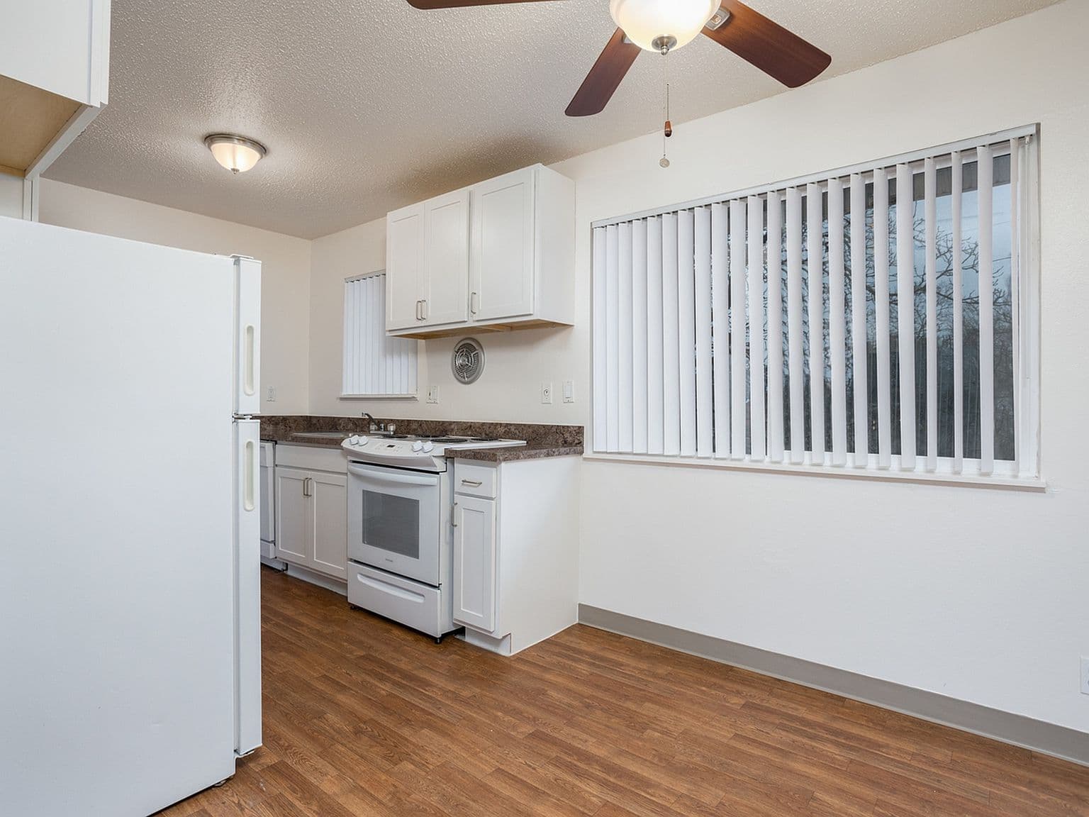5531 N Lombard St APT 7 - Thumbnail 7