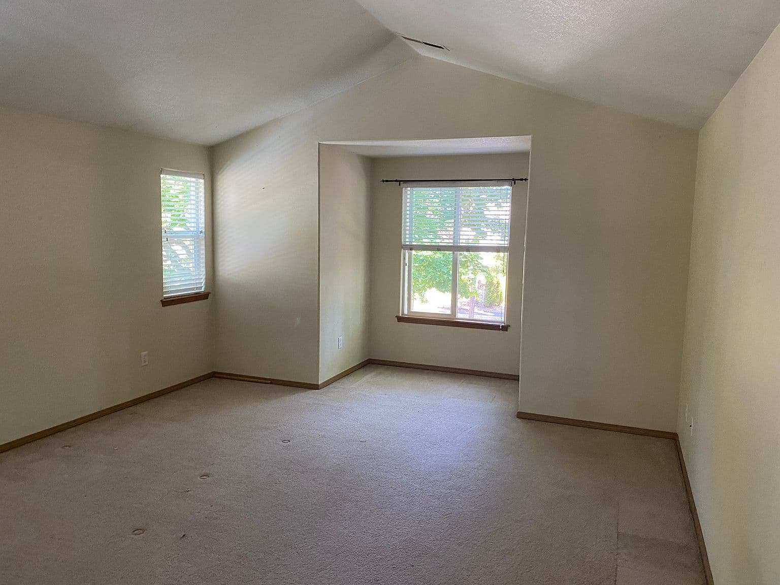 6532 N Princeton St - Thumbnail 6