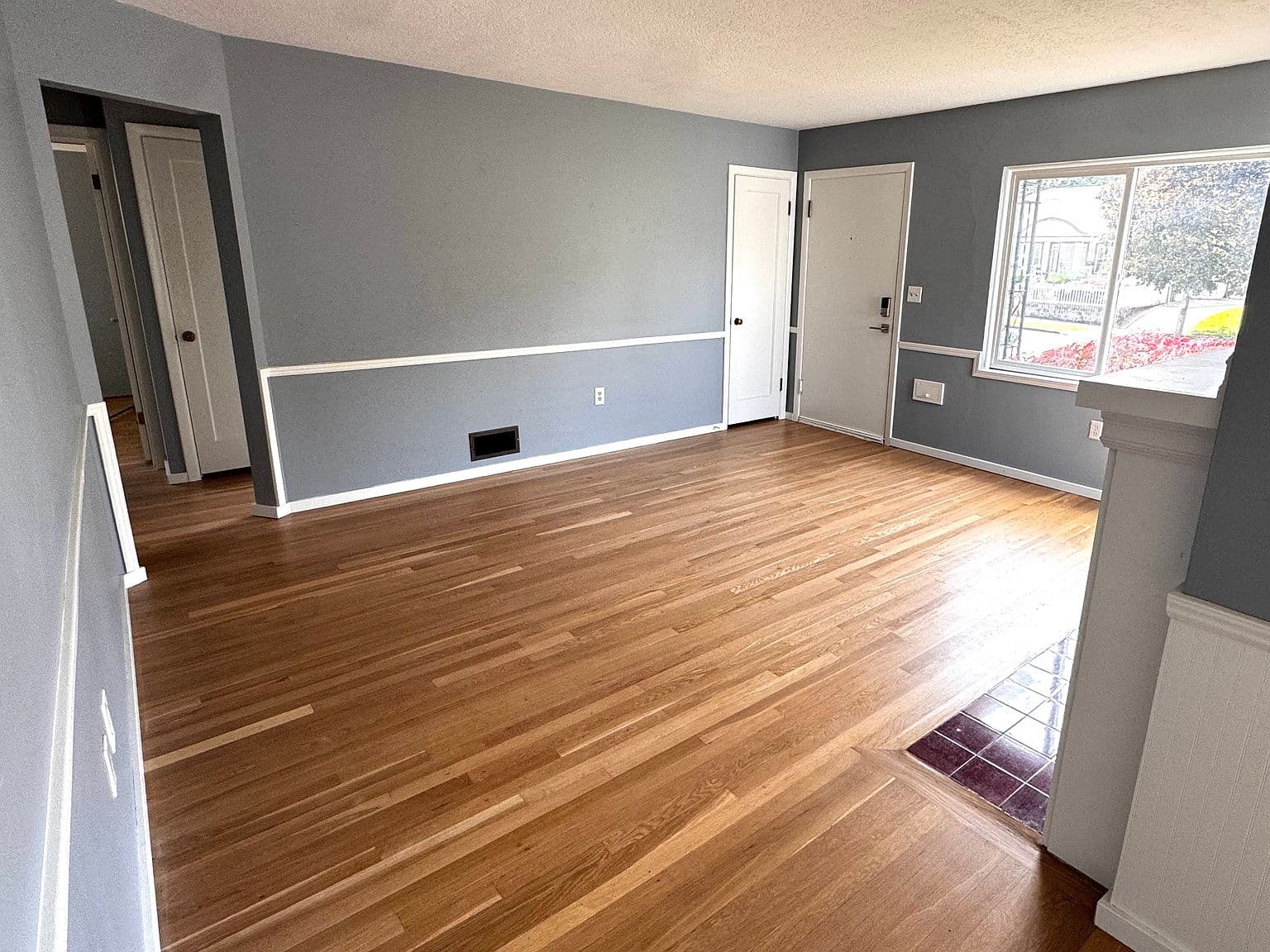 8954 N Portsmouth Ave - Thumbnail 6
