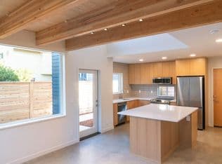 Nearby home at 5009 N Girard St #C