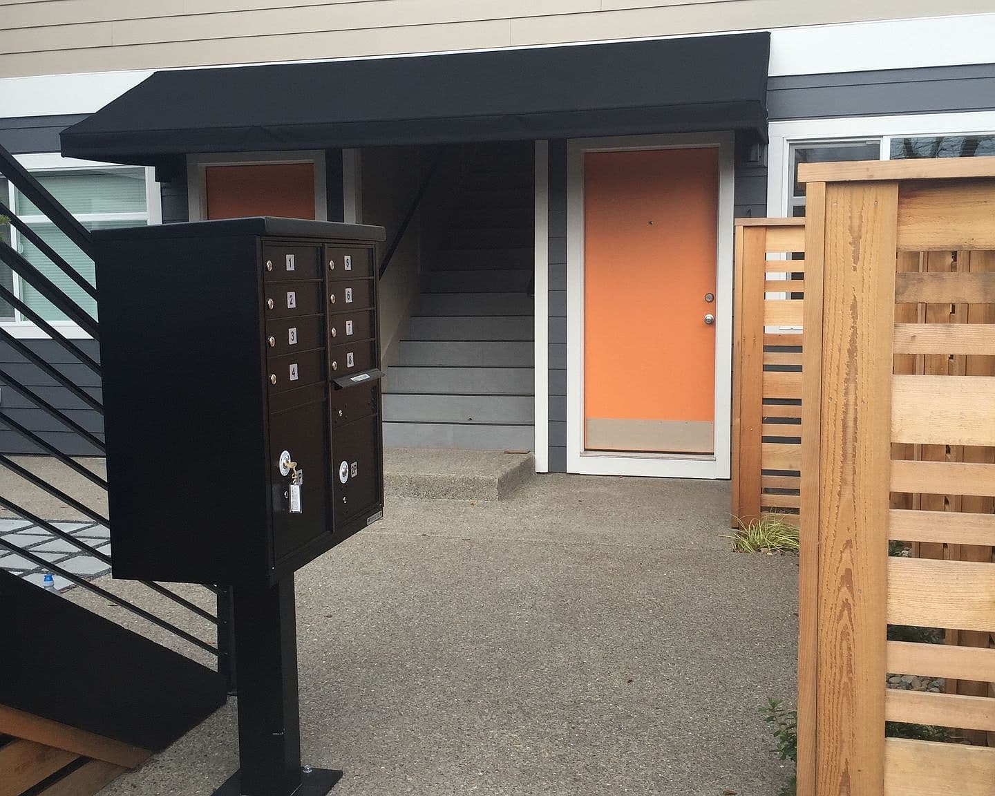 7511 N Berkeley Ave #4 - Thumbnail 3